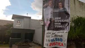 Leia mais sobre o artigo Em Atos em Defesa de Lula, militantes escraxam a Rede Globo