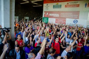 Read more about the article Professores estaduais entram em greve nesta segunda