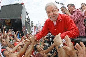 Read more about the article Lula sobe de 39% para 41% e Bolsonaro estagnado com 12%