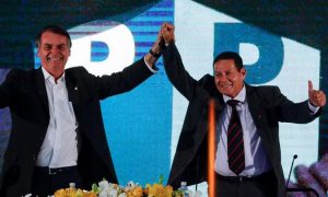 Read more about the article Vice de Bolsonaro liga índio à ‘indolência’ e negro à ‘malandragem’