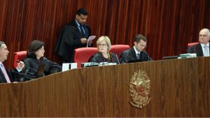 Read more about the article Julgamento arbitrário no TSE impede Lula de voltar a presidência