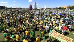 Leia mais sobre o artigo Manifestações não foram grandes o suficiente para Bolsonaro vencer crise