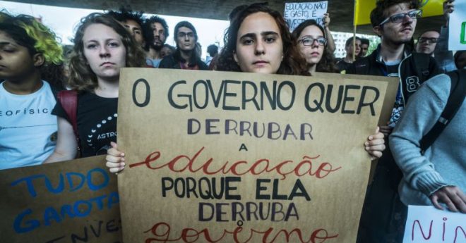 Read more about the article “Vamos às ruas defender a universidade brasileira”, diz vice-presidenta da UNE