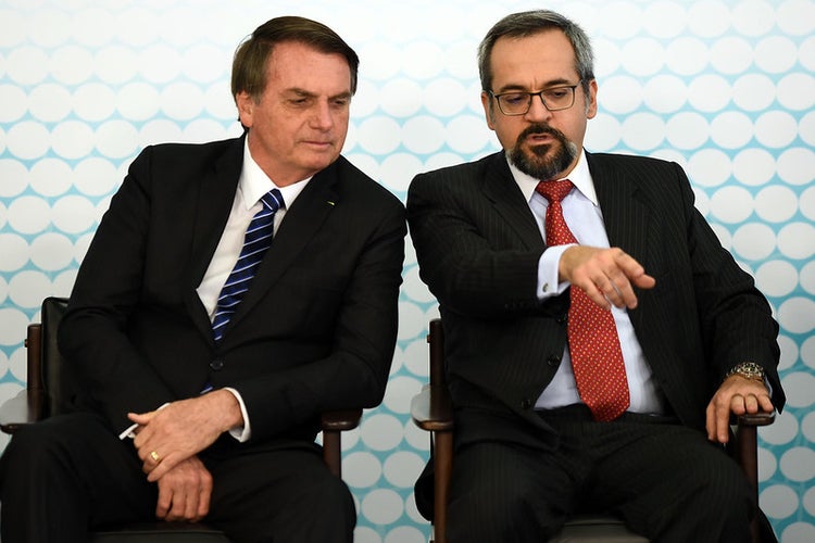 Read more about the article Na surdina Bolsonaro impõe novas regras para eleição de reitores, atacando autonomia universitária