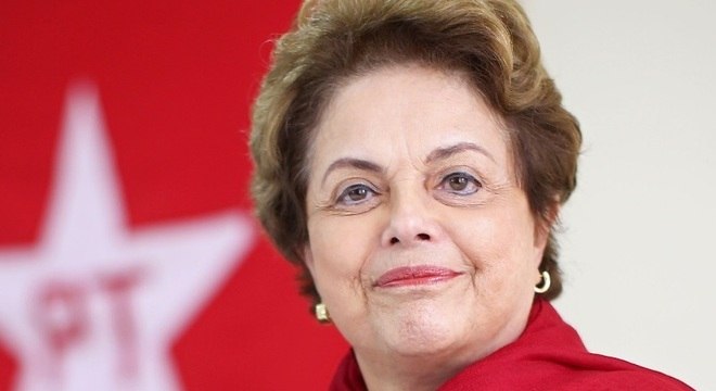 Read more about the article Dilma afirma que PT não vai sucumbir a tentativa de calar sua voz