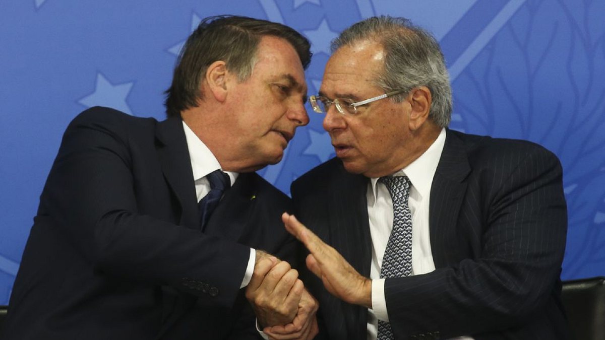 Leia mais sobre o artigo Enquanto garante lucros aos capitalistas, Bolsonaro diz não ter dinheiro pra auxílio emergencial