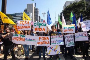 Leia mais sobre o artigo Os novos ventos internacionais e a ilusão municipalista: qual a política da esquerda revolucionária no Brasil?