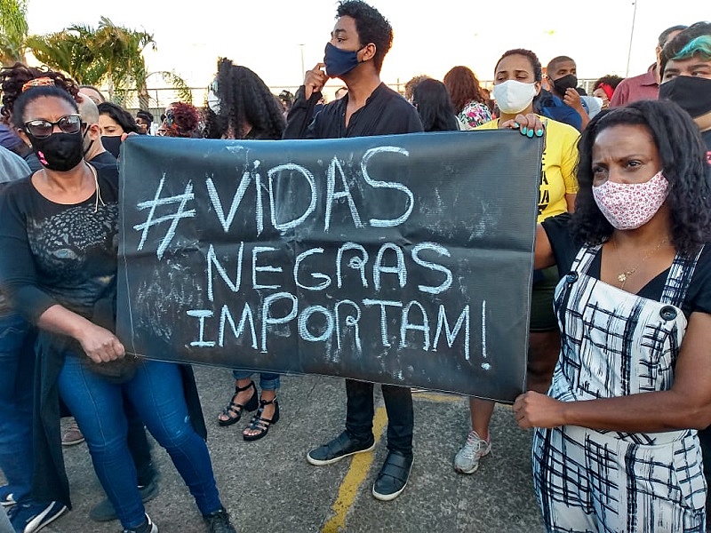 Read more about the article Violência tem cor: 86% dos 1.814 mortos pela polícia do RJ em 2019 eram negros